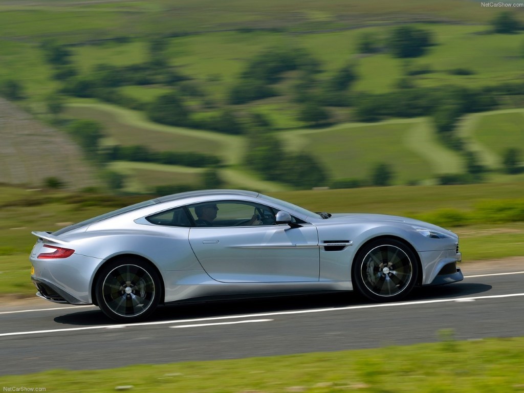 Aston Martin Vanquish 5.9 V12 Touchtronic II
